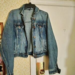 American Eagle Blue Cropped Jean Jacket with Vintage Appeal Size XL